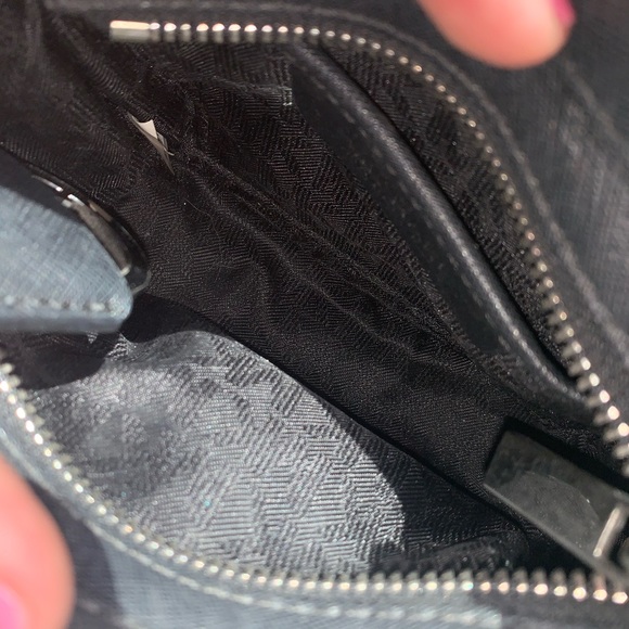 Micheal Kors Mini Bag - Picture 3 of 8